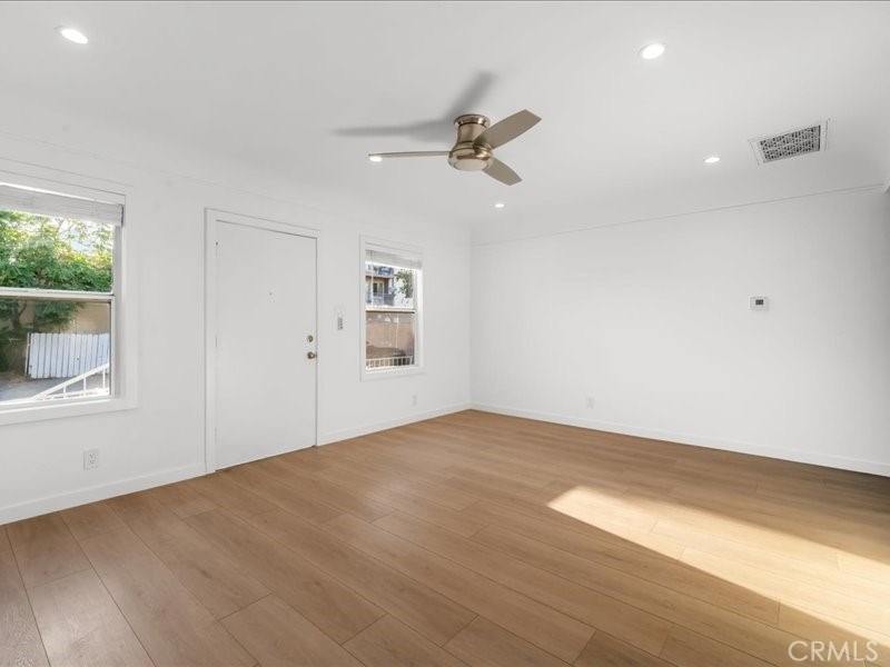 6642 Vineland Avenue - Photo 8