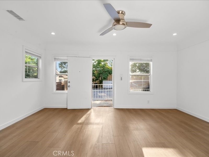 6642 Vineland Avenue - Photo 10