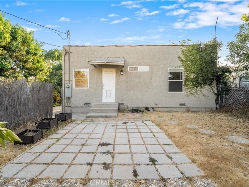 6642 Vineland Avenue - Photo 23