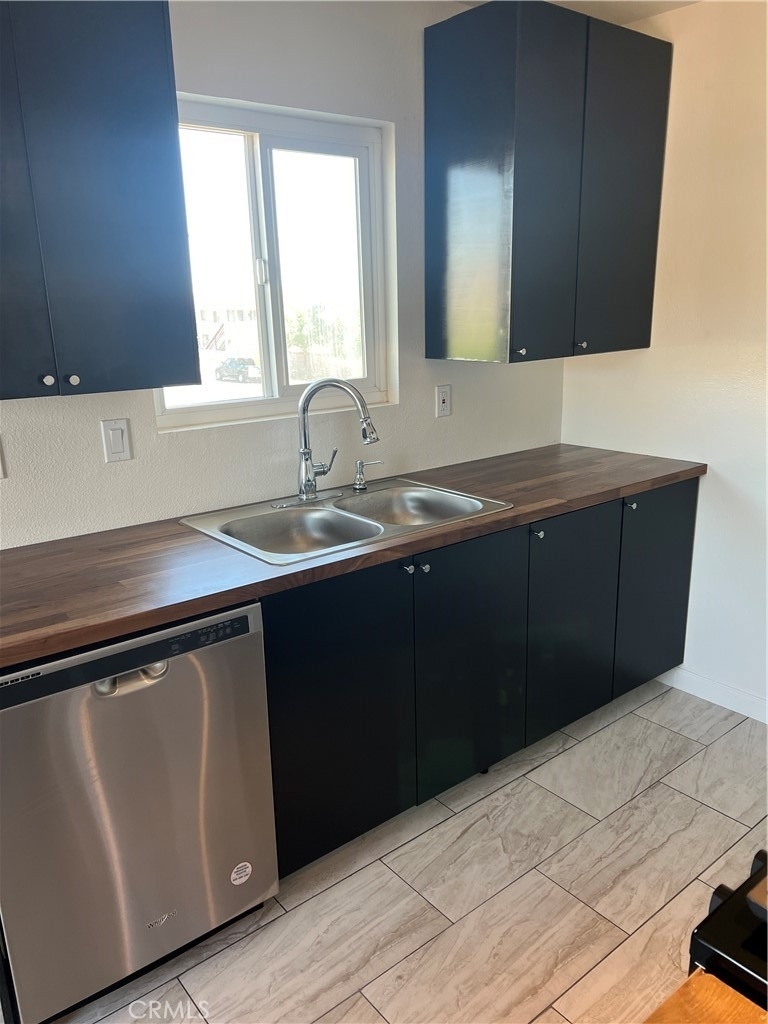 454 E Avenue Q3 - Photo 7