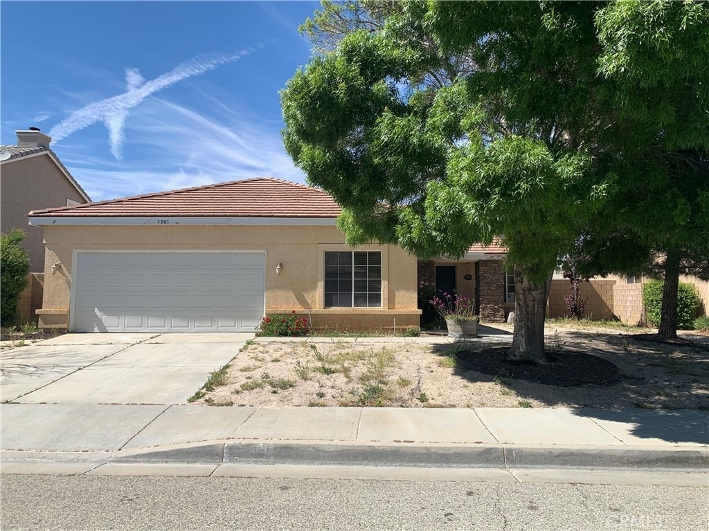 3501 Racquet Lane - Photo 2