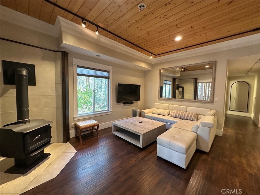 2300 Cypress - Photo 4