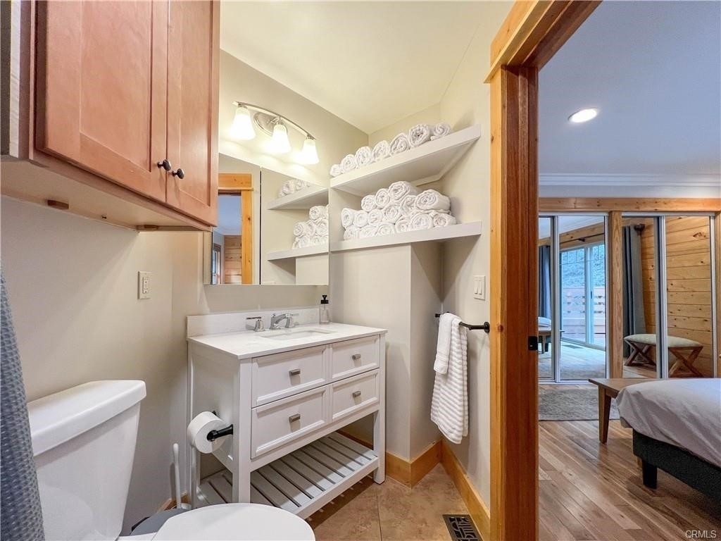 2300 Cypress - Photo 22