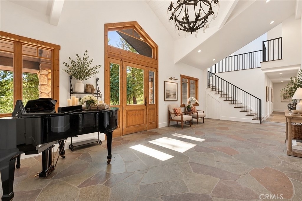 24305 Bridle Trail - Photo 2