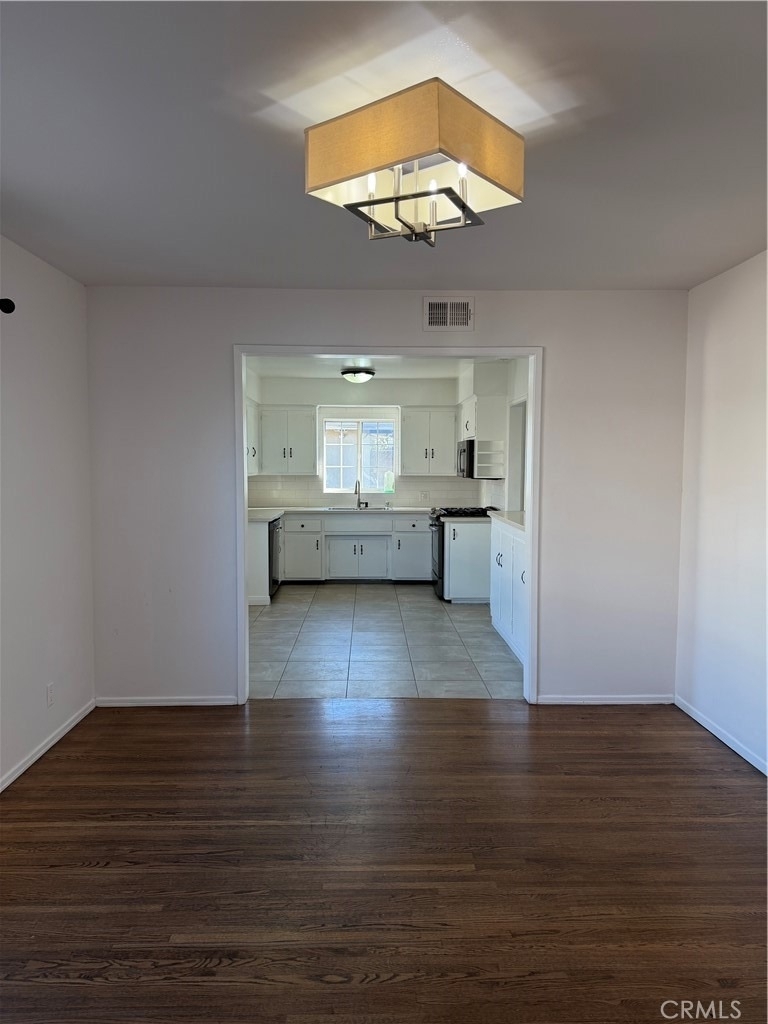 9662 Lenore - Photo 2