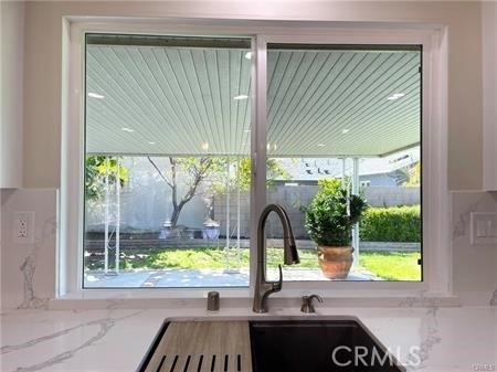 3421 Rowena Drive - Photo 6