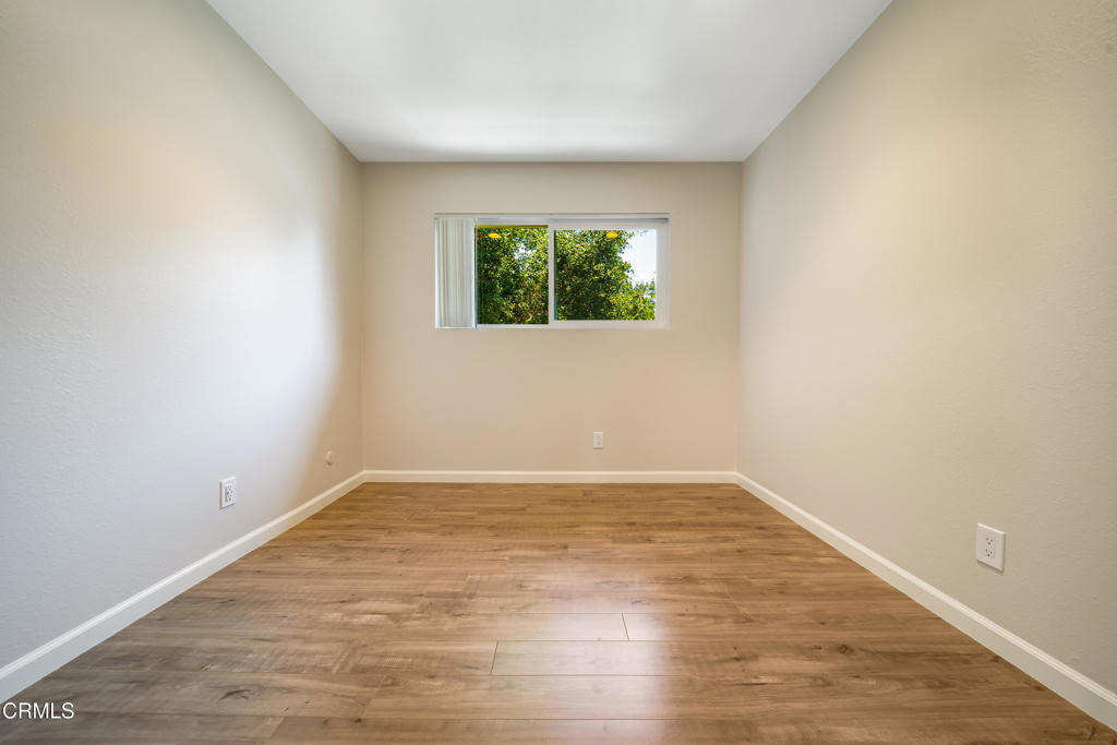 761 E Orange Grove Boulevard - Photo 11