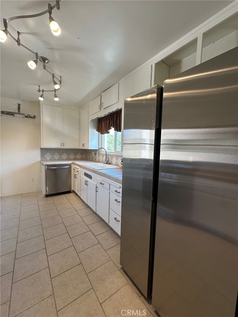 125 Nieto Avenue - Photo 11