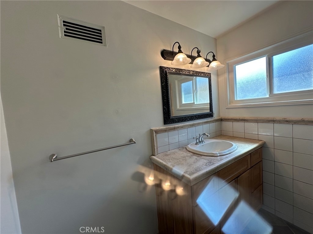 125 Nieto Avenue - Photo 20