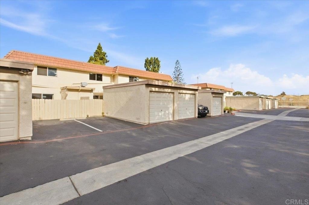 535 Beverly Place - Photo 19