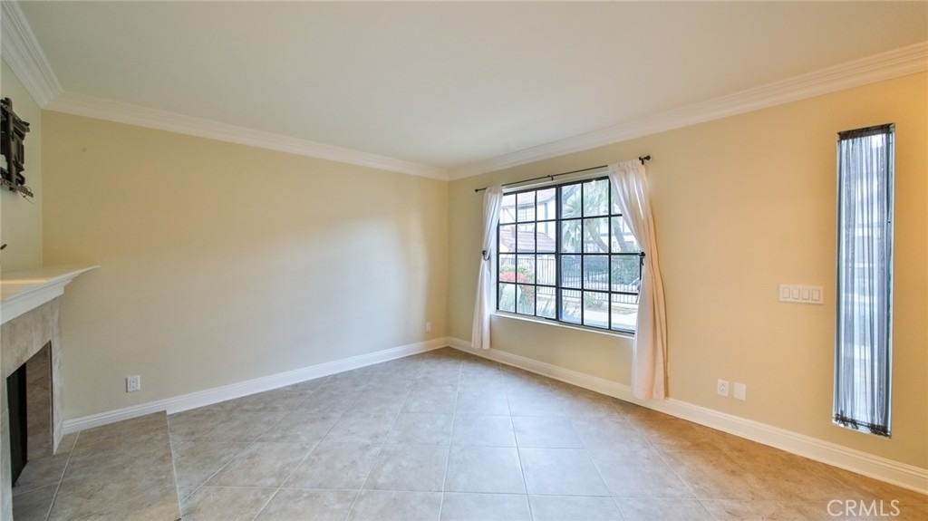 1013 W Linden Street - Photo 2