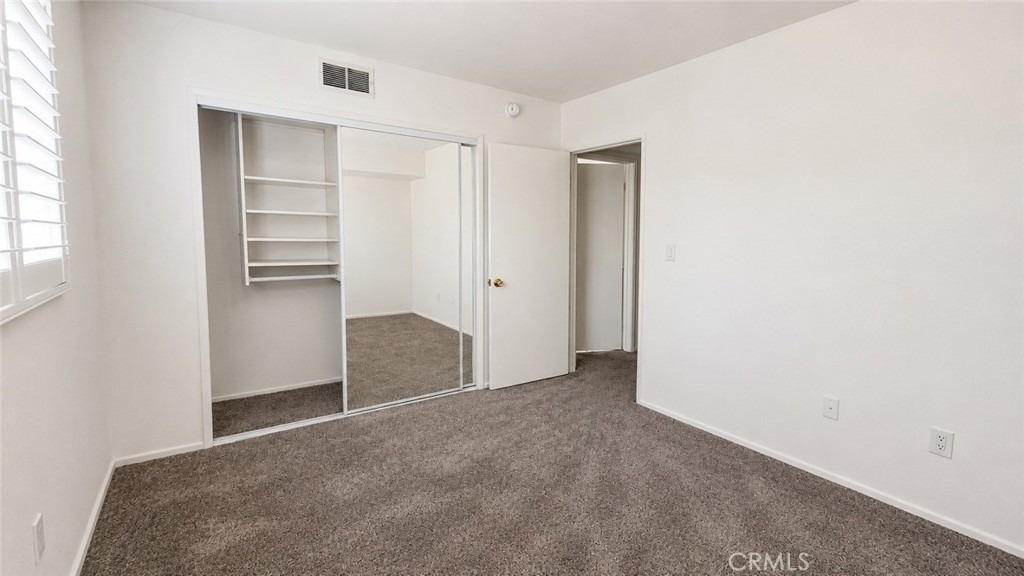 5255 Bellingham - Photo 13