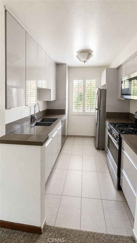5255 Bellingham - Photo 4