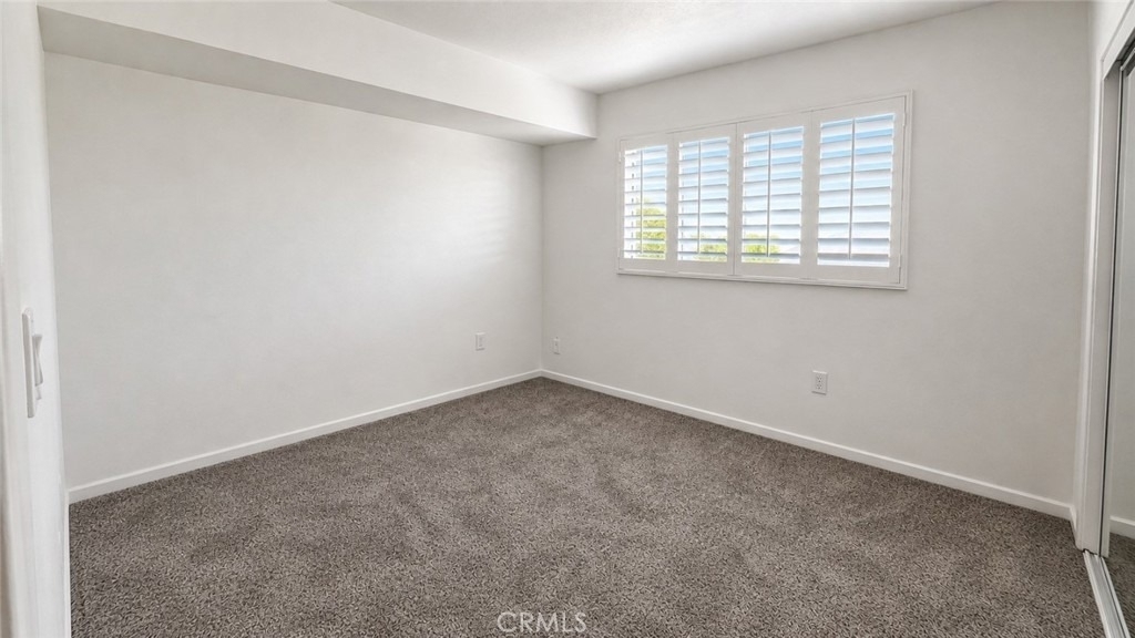 5255 Bellingham - Photo 11