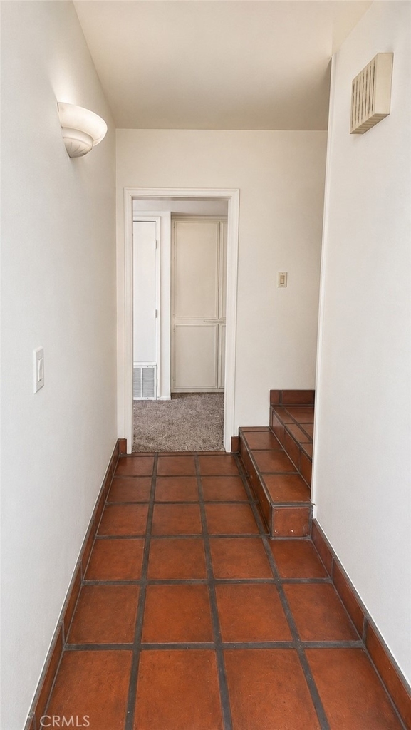 5255 Bellingham - Photo 5