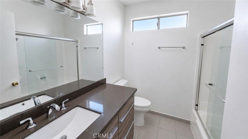 5255 Bellingham - Photo 8