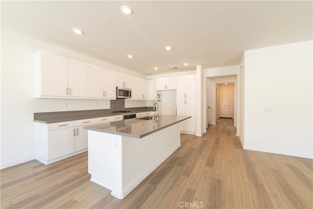 2840 Lake Mendoza Street - Photo 2