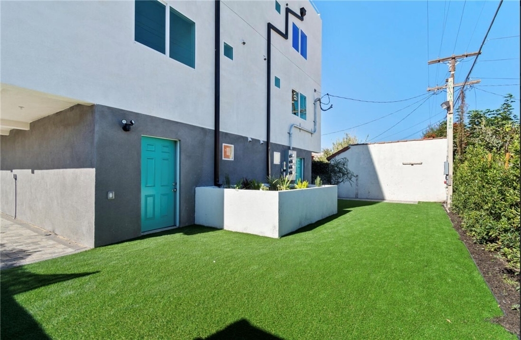 2638 Virginia - Photo 16