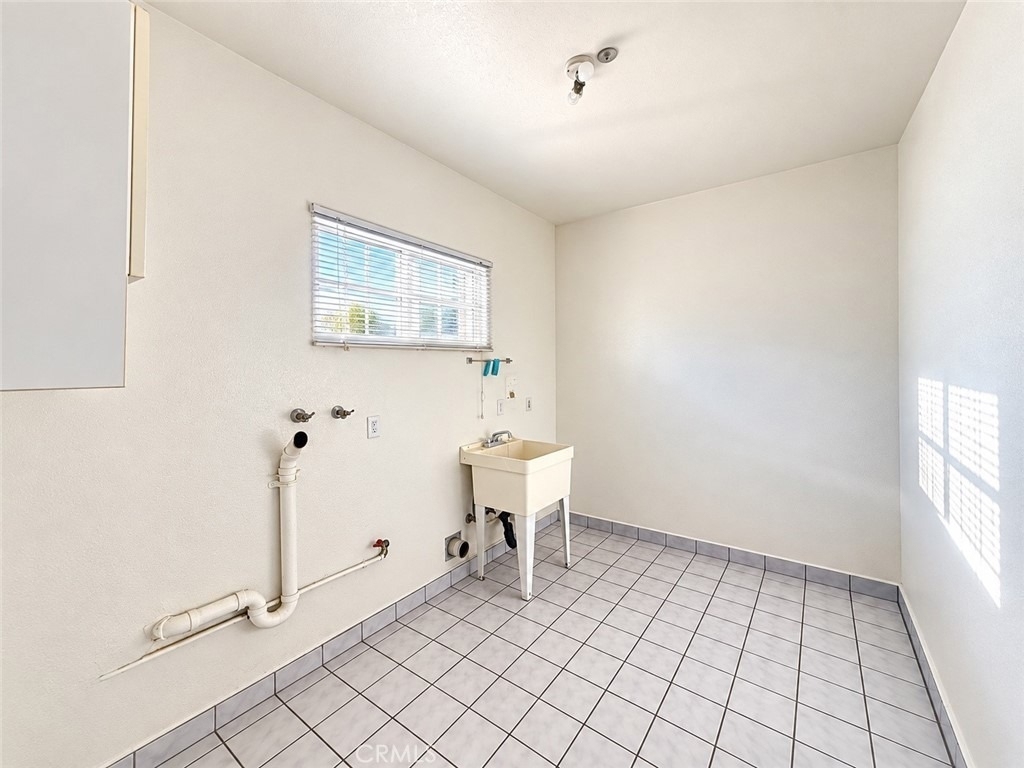 313 S Curtis Avenue - Photo 15