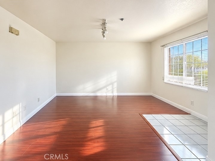 313 S Curtis Avenue - Photo 7