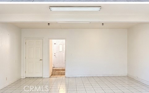 313 S Curtis Avenue - Photo 2