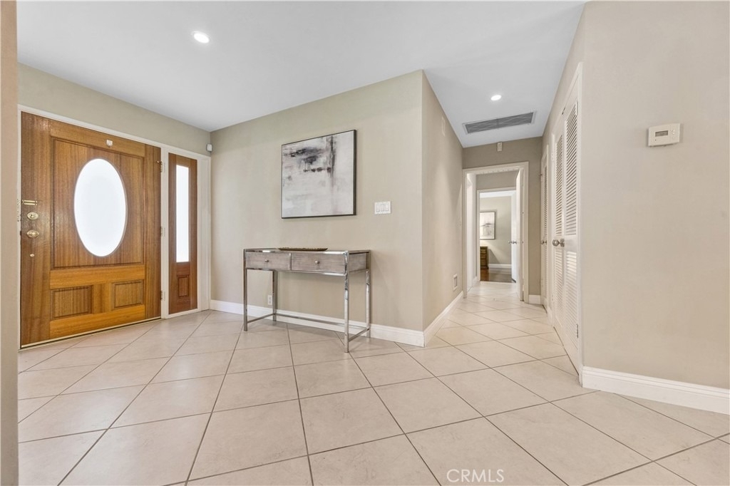 1439 Wembley Road - Photo 1