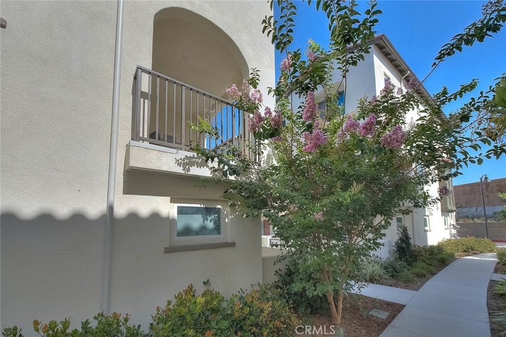 2750 W 182nd - Photo 4