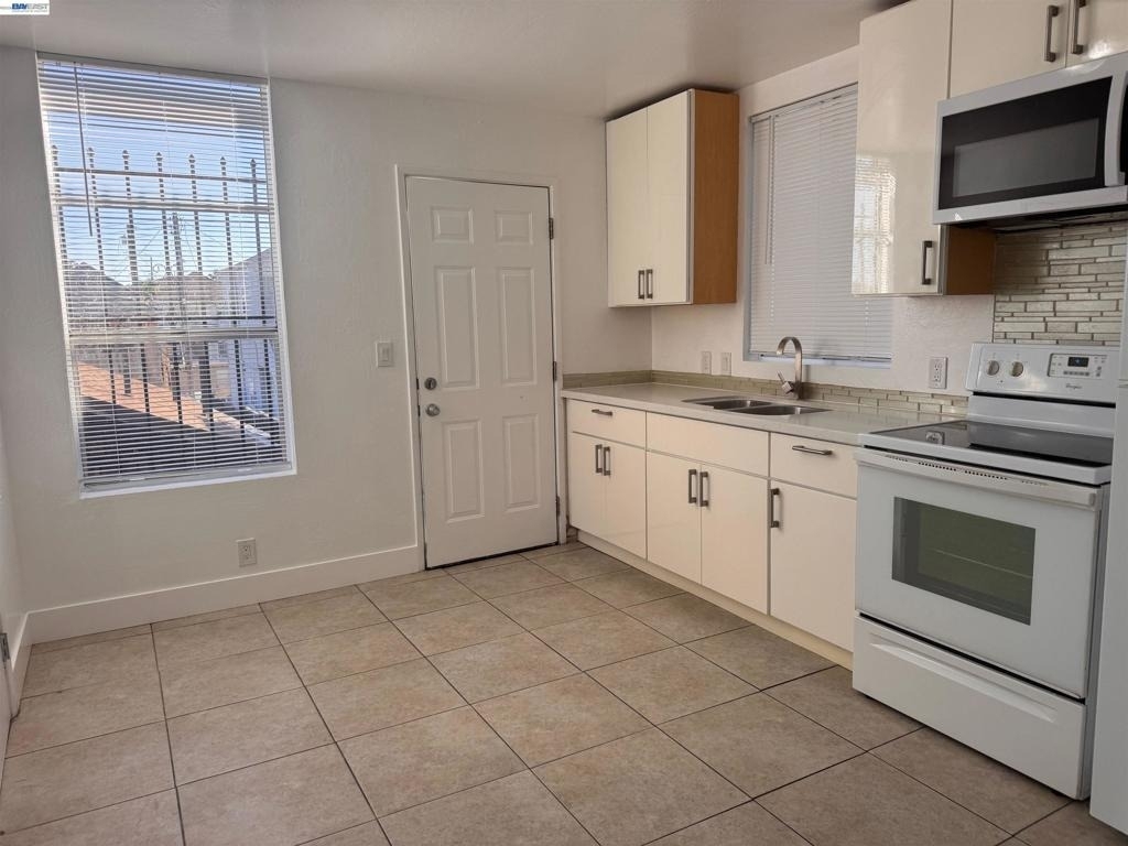 2025 East 20th St - Photo 5