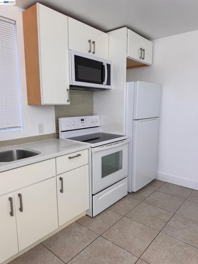 2025 East 20th St - Photo 2