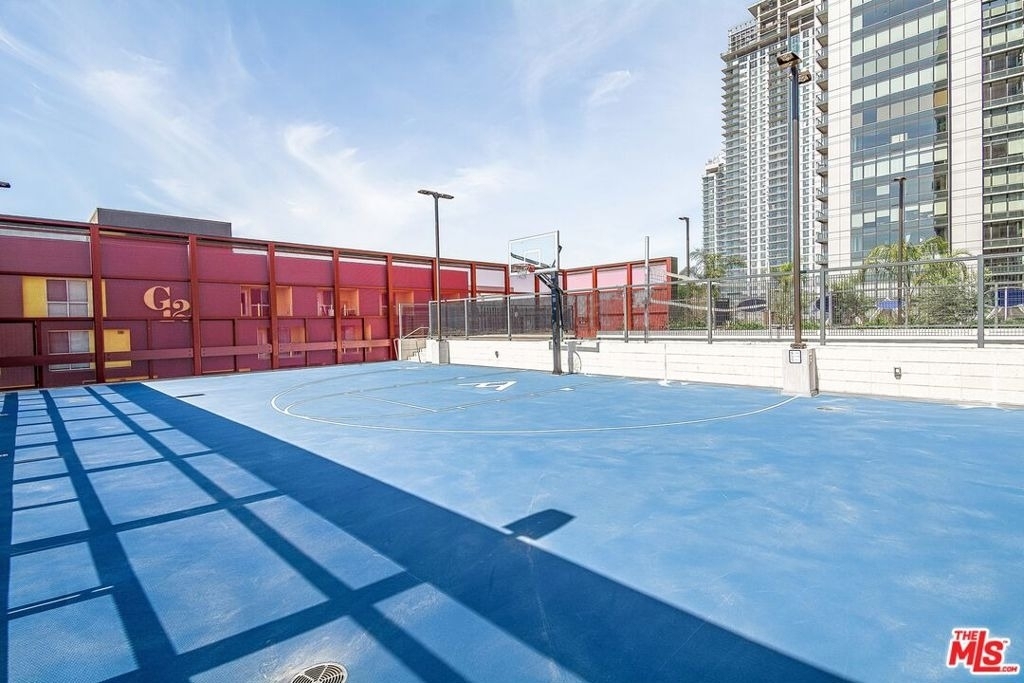 330 W 11th Street - Photo 36