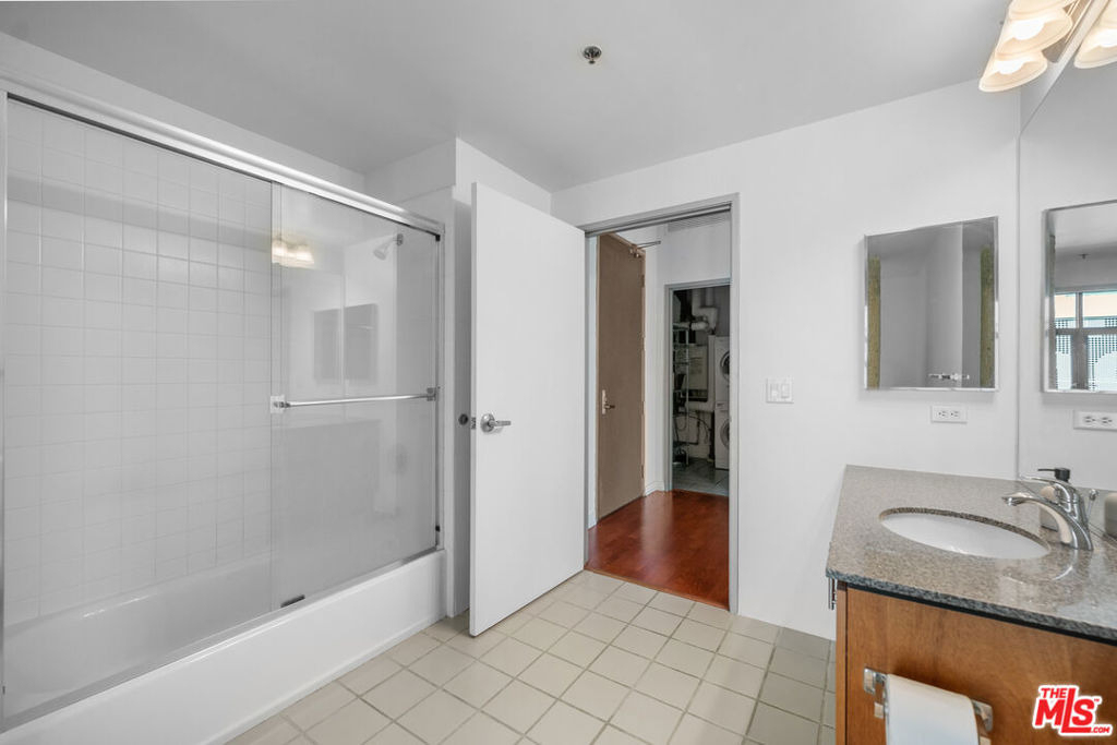 330 W 11th Street - Photo 22