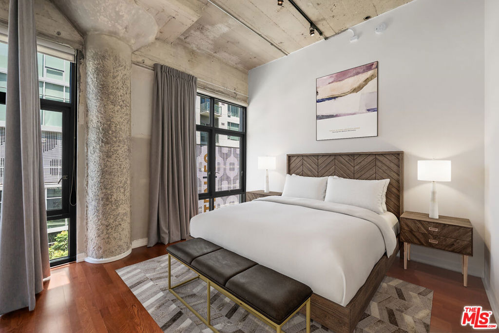 330 W 11th Street - Photo 19