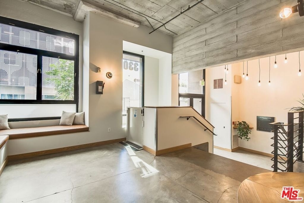 330 W 11th Street - Photo 25