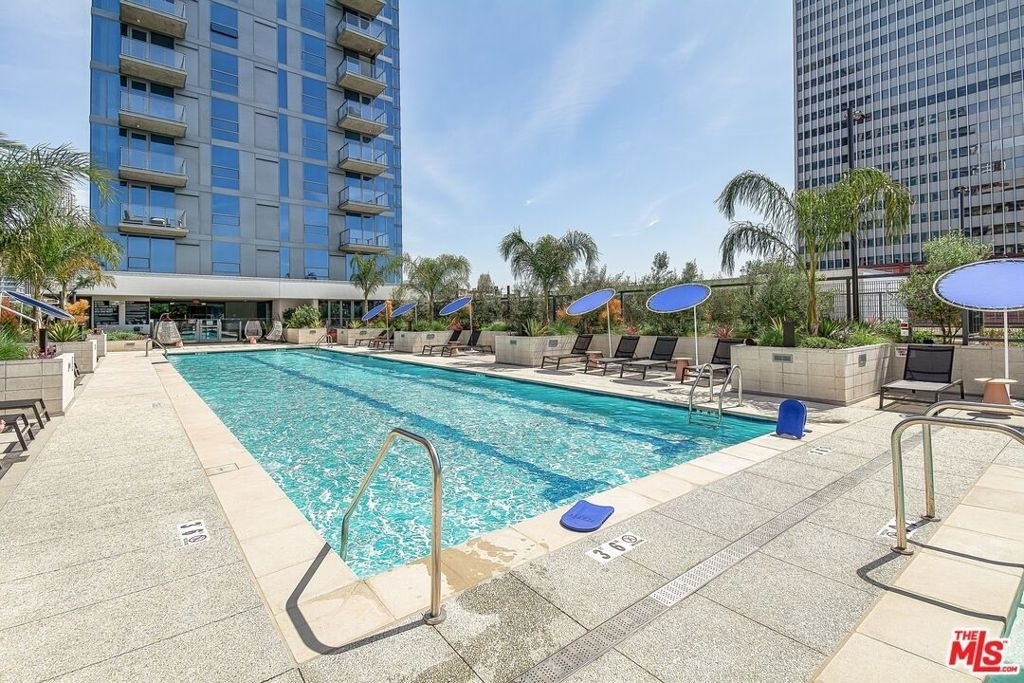 330 W 11th Street - Photo 33