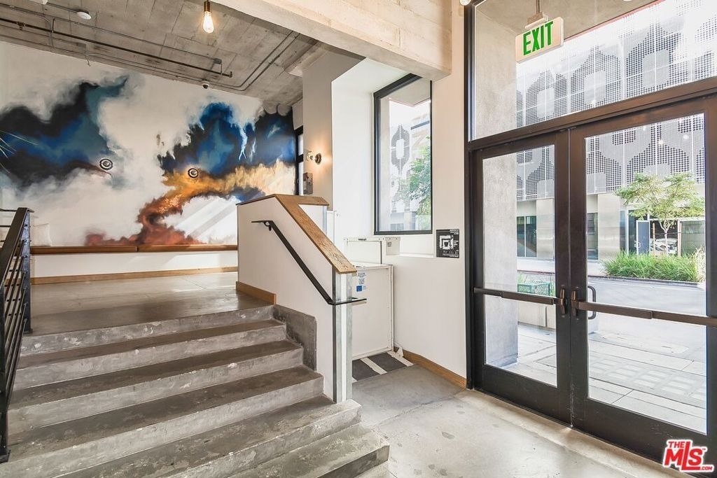 330 W 11th Street - Photo 26