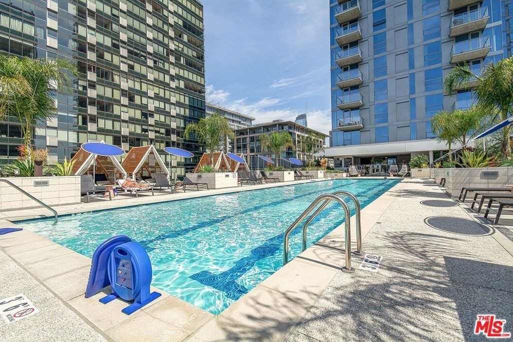 330 W 11th Street - Photo 32