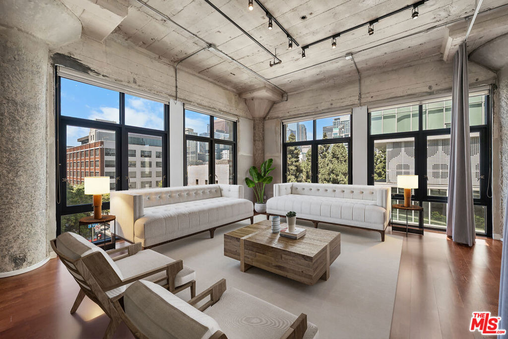 330 W 11th Street - Photo 14