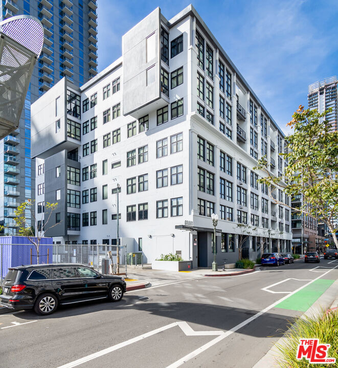 330 W 11th Street - Photo 24