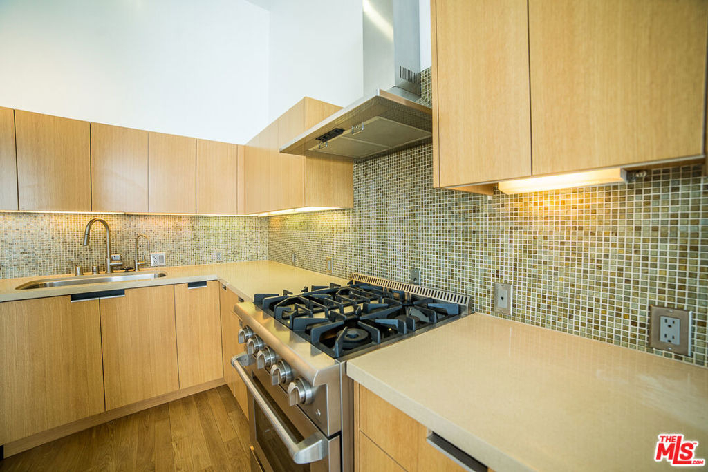 8 Brooks Avenue - Photo 14