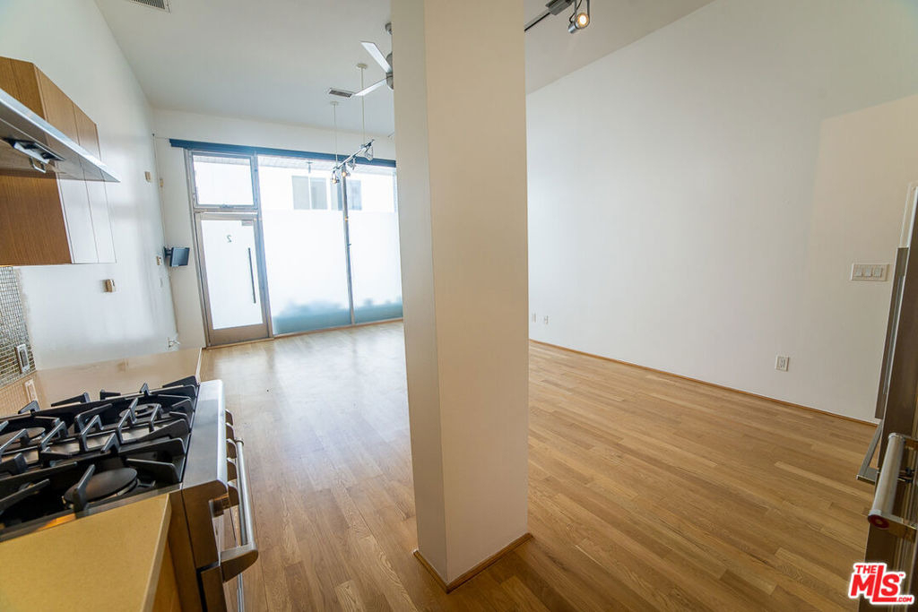 8 Brooks Avenue - Photo 7