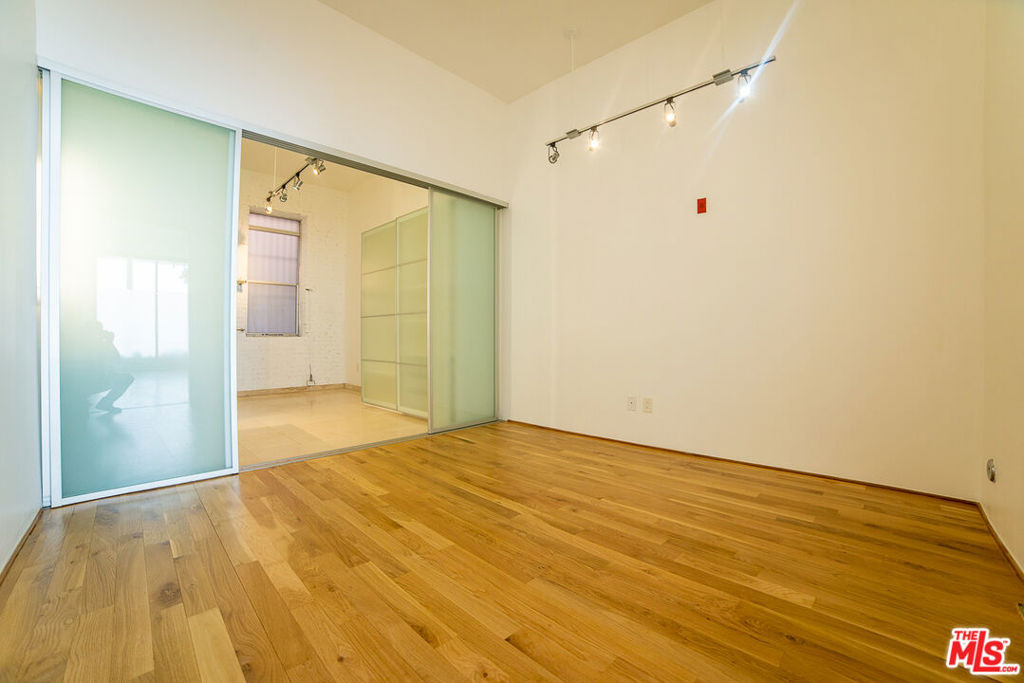 8 Brooks Avenue - Photo 5
