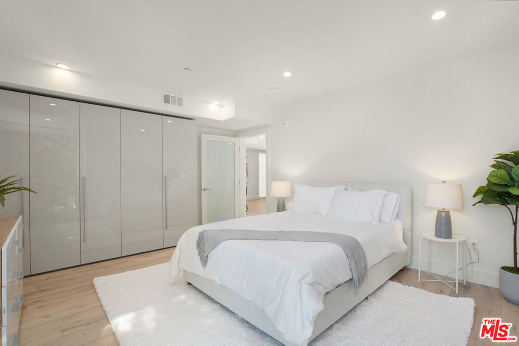 8210 Fountain Avenue - Photo 44