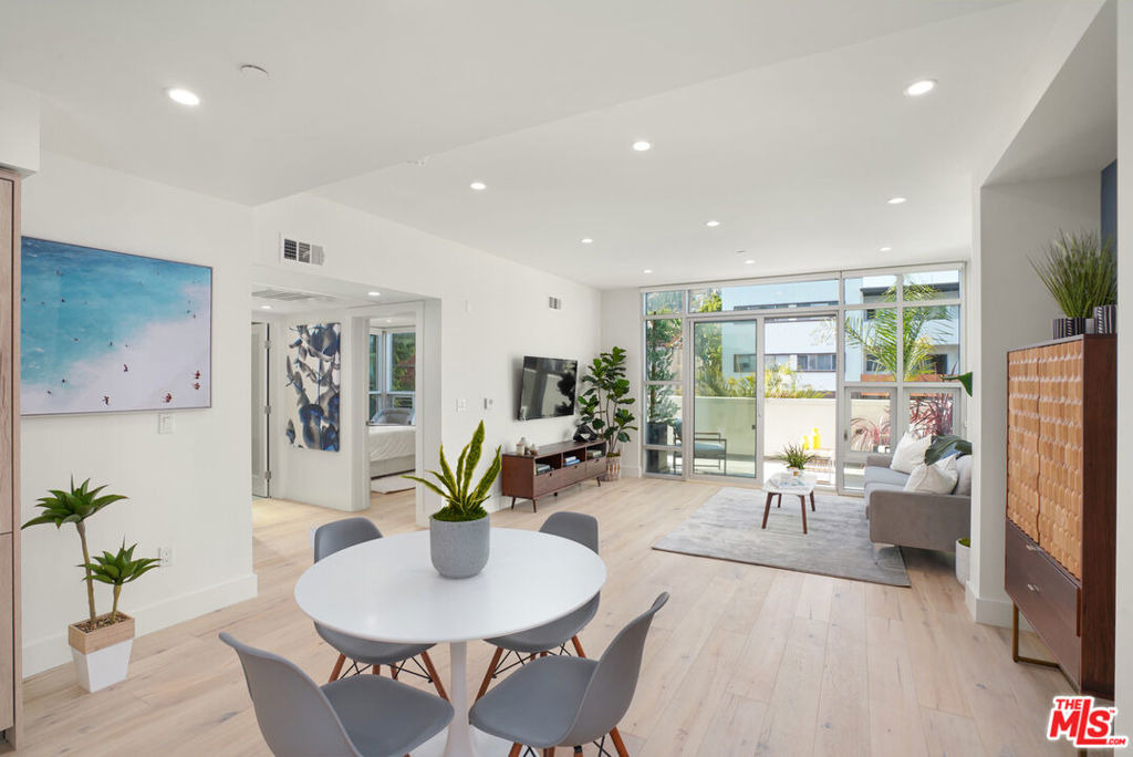 8210 Fountain Avenue - Photo 32