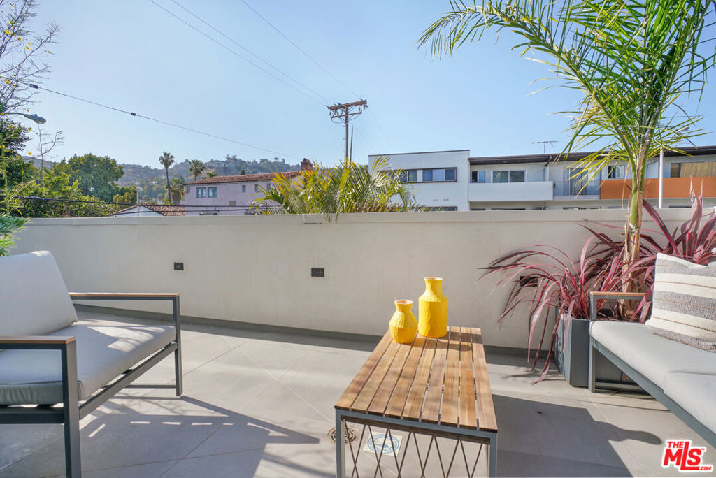 8210 Fountain Avenue - Photo 10