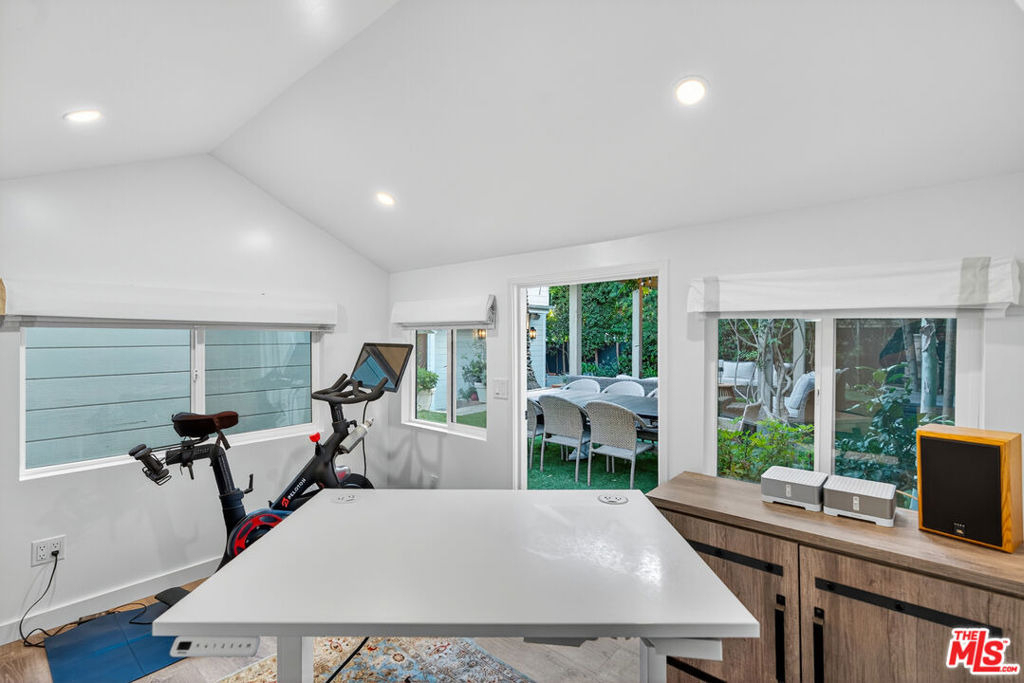 1733 Robson Avenue - Photo 59