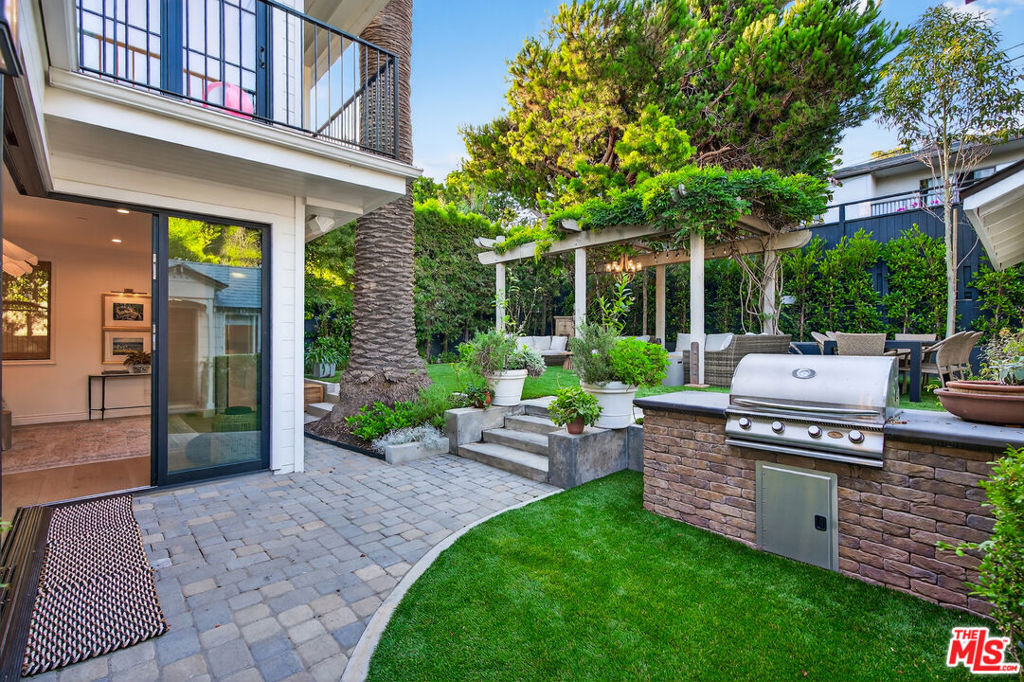 1733 Robson Avenue - Photo 41
