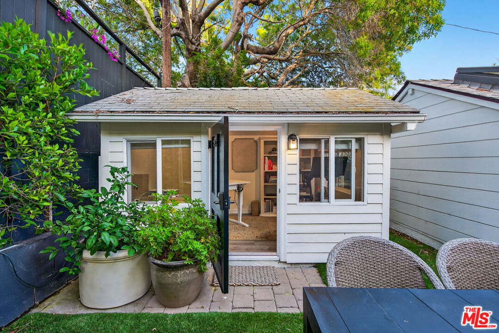 1733 Robson Avenue - Photo 57