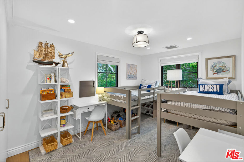 1733 Robson Avenue - Photo 38