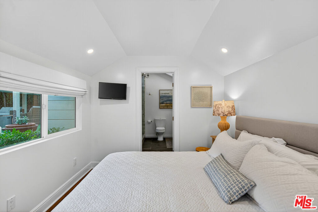 1733 Robson Avenue - Photo 49