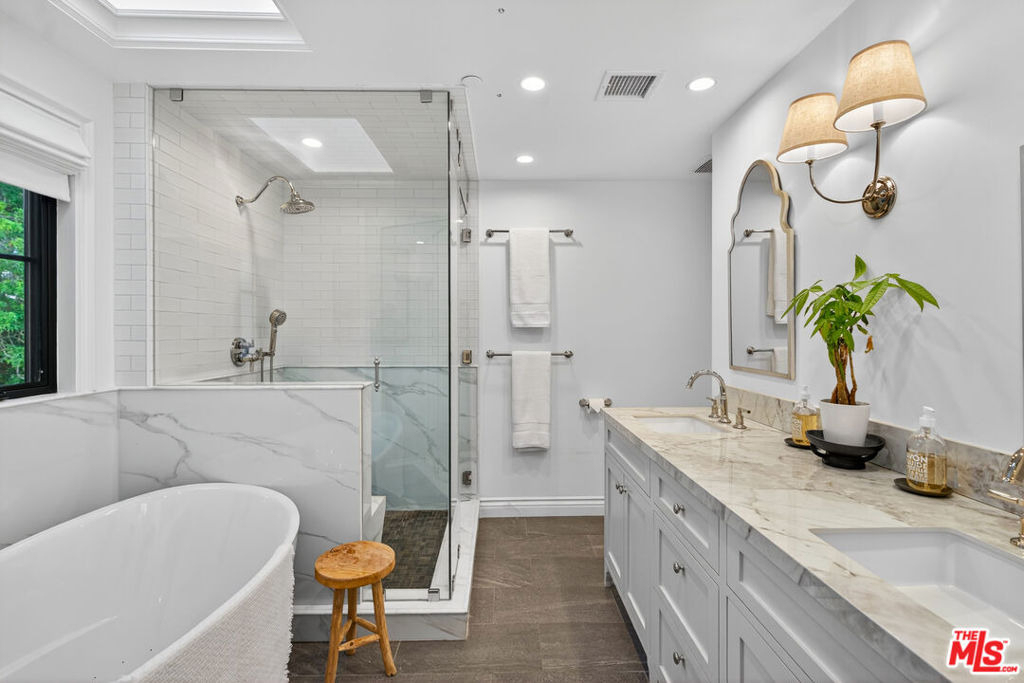 1733 Robson Avenue - Photo 26